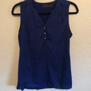 Sleeveless blue shirt